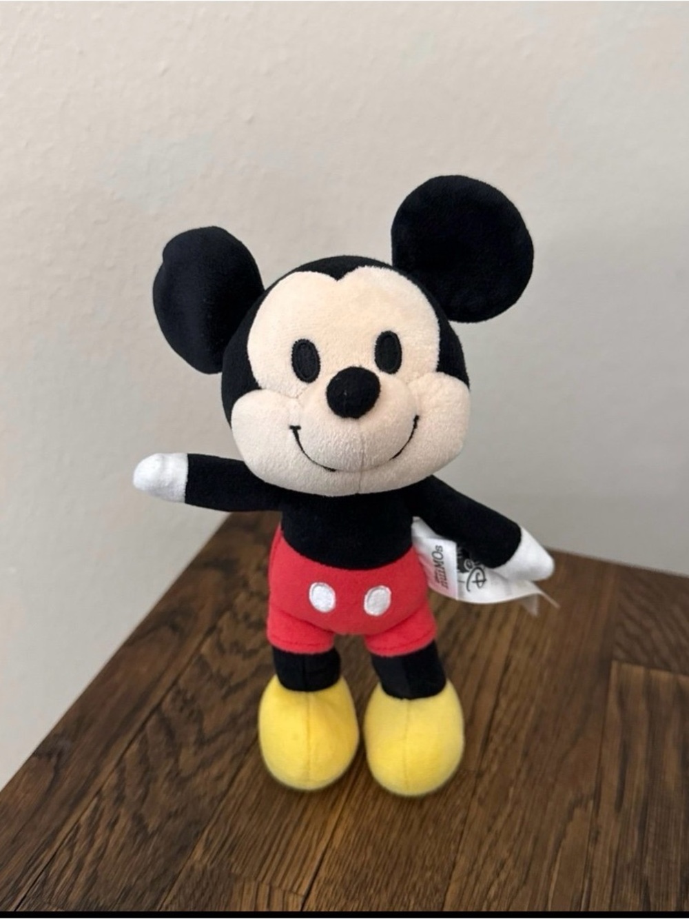 Disney parks nuiMOs Mickey Mouse poseable plush  magnetic hands